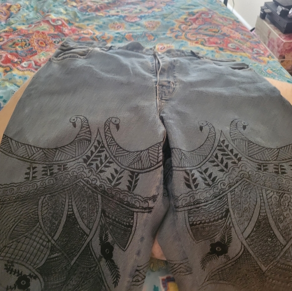 One of a kind vintage jeans - Picture 2 of 7